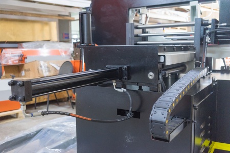 Автоматический ленточнопильный станок Stalex BS-460GBA