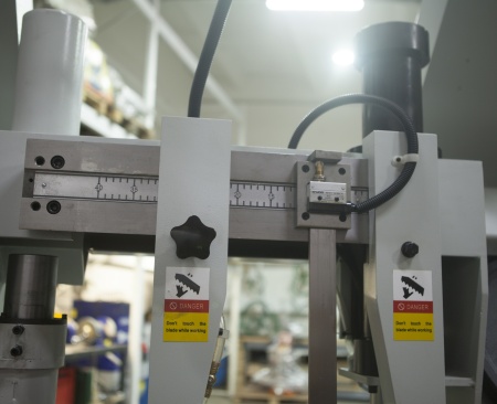 Станок полуавтоматический двухколонный Stalex TGK-4235